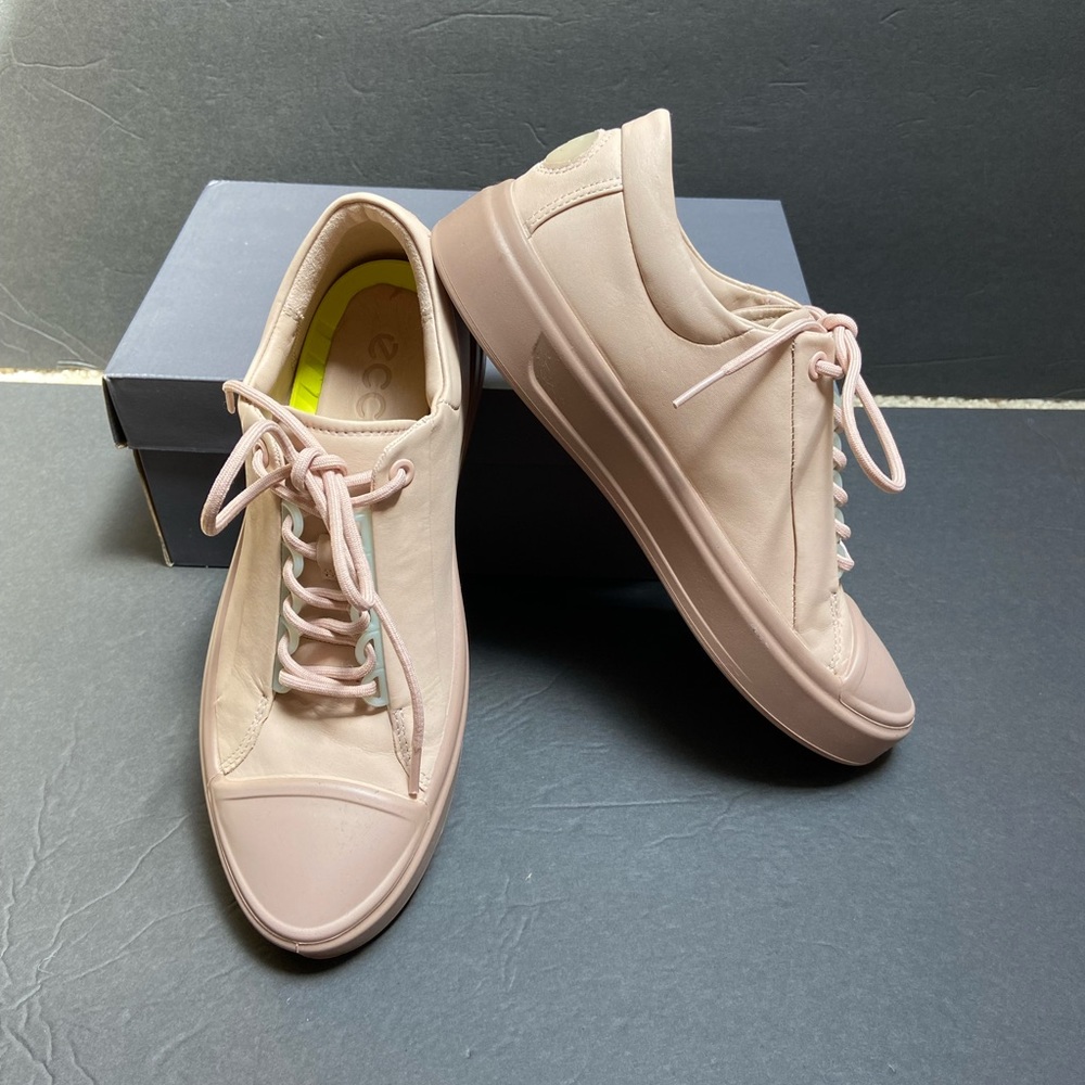 NIB ECCO Lace-Up Sneakers, Ecco Flexure T-Cap Size 39 (=US 8 - 8 1/2), Rose Dust